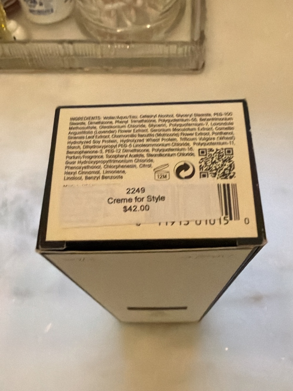Oribe Crème for Style - Cream and Black Packaging - Picture 3 of 3